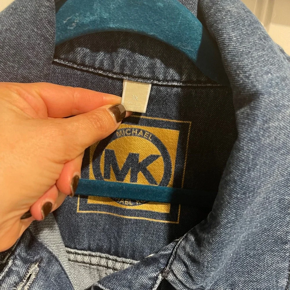 Michael Kors Denim Jacket Womens 1X Blue Classic Gold Button Trucker Jean Jacket